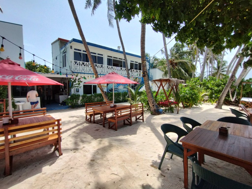 Снять Batuta Maldives Surf View в городе Тулусду, Мальдивы