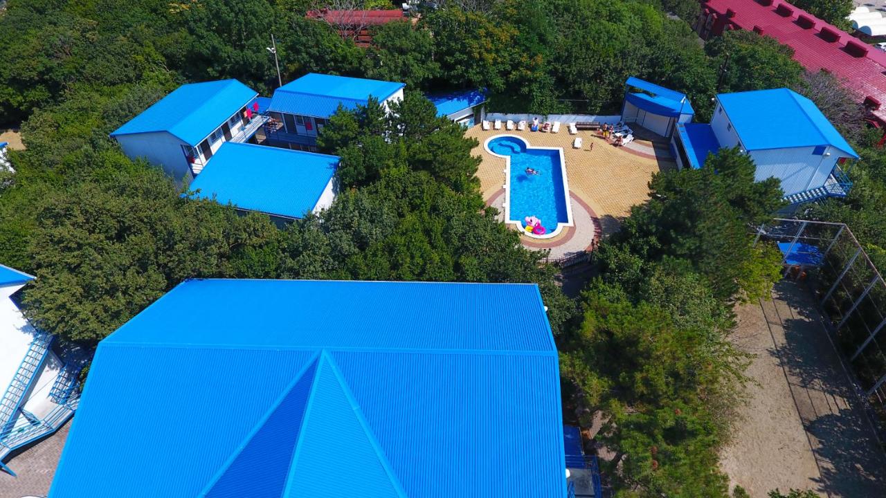 Голубой факел широкая балка. Широкая балка село краснодарского края. Отель черномор широкая балка. Черномор гостиница широкая балка. Черномор гостиница широкая балка.