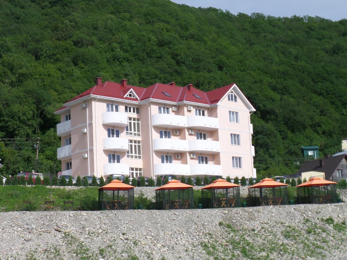 Снять Guest House Admiral в городе Небуг